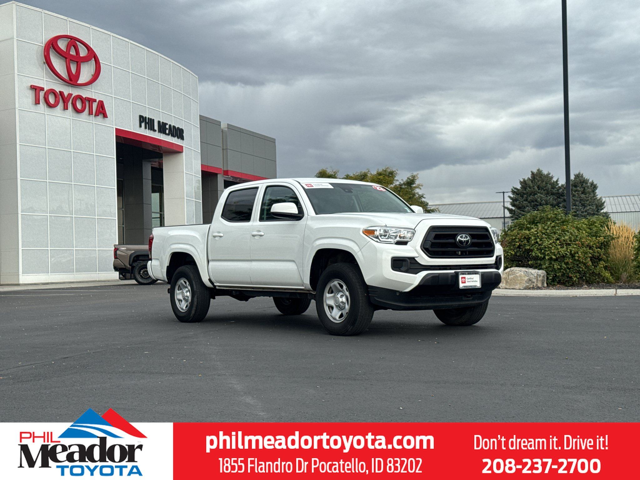 Certified 2023 Toyota Tacoma SR AWD/4WD image 1
