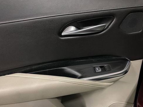 Used 2019 Cadillac XT4 Premium Luxury image 33