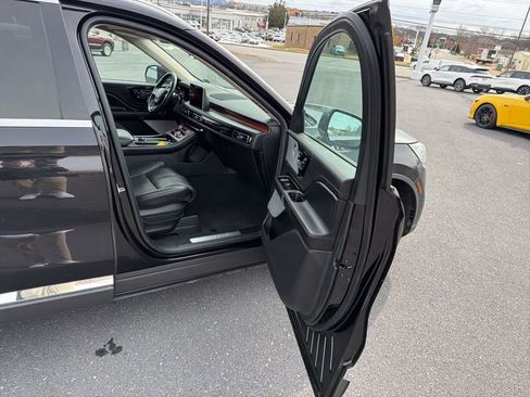 Certified 2023 Lincoln Aviator Reserve w/ Equipment Group 201A image 28