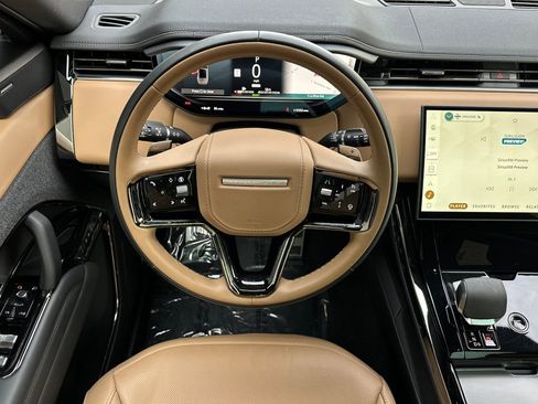 Used 2025 Land Rover Range Rover Sport Dynamic SE image 28