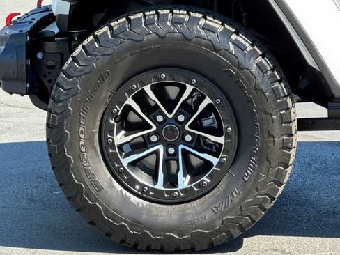 Used 2026 Jeep Wrangler Rubicon AWD/4WD image 26