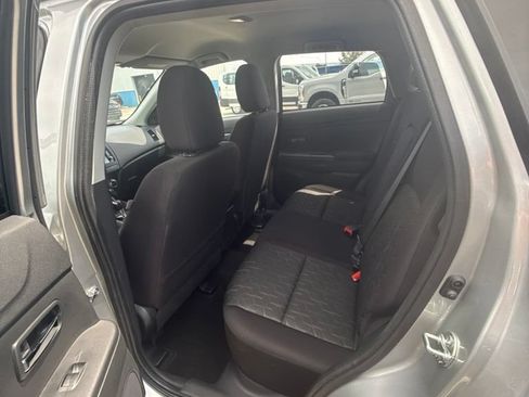 Used 2025 Mitsubishi Outlander Sport AWD image 6