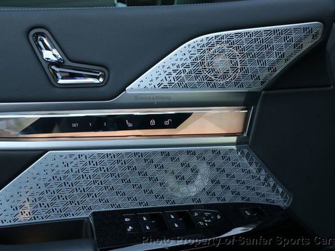 Used 2023 BMW 760i xDrive w/ Executive Package image 43