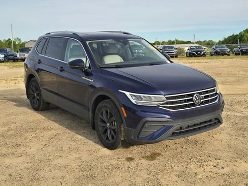 Used 2024 Volkswagen Tiguan SE image 5