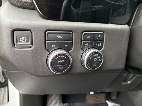 Used 2022 GMC Sierra 1500 Elevation w/ Elevation Premium Package AWD/4WD image 16