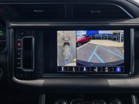Used 2023 GMC Yukon XL Denali AWD/4WD image 30