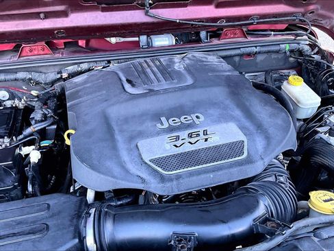 Used 2013 Jeep Wrangler Unlimited Sport AWD/4WD image 33