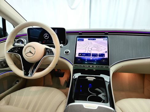 Used 2023 Mercedes-Benz EQS 450+ 4MATIC Sedan image 25