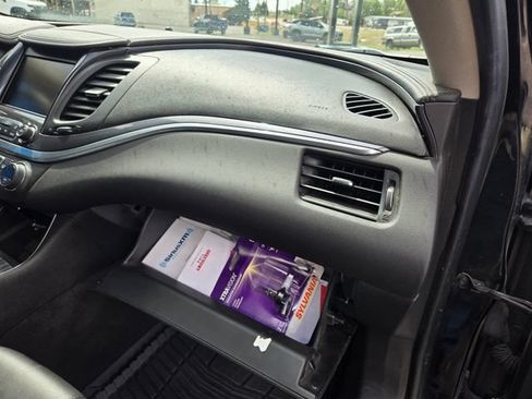Used 2017 Chevrolet Impala LT FWD image 27