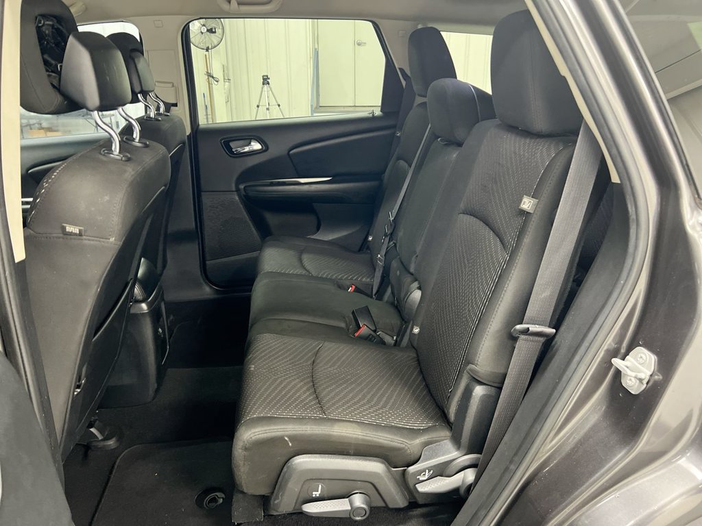 Used 2015 Dodge Journey SXT w/ Flexible Seating Group FWD image 22