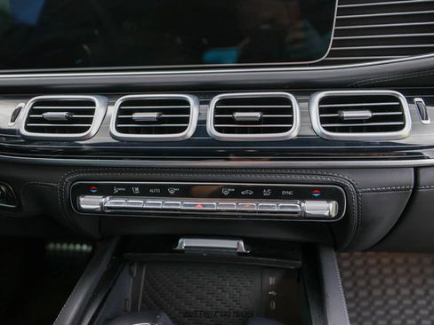 Used 2026 Mercedes-Benz GLS 63 AMG 4MATIC image 41
