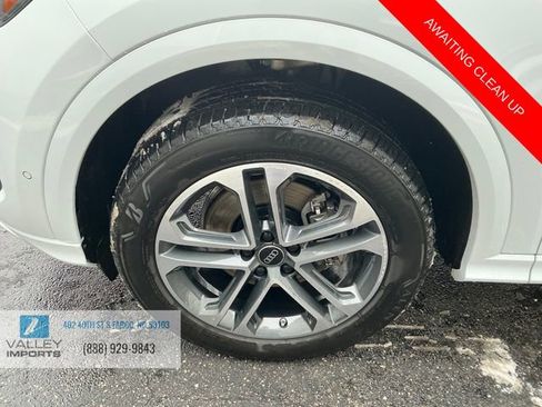 Used 2025 Audi Q5 Premium w/ Convenience Package image 6