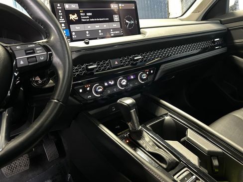 Used 2023 Honda Accord Touring image 20