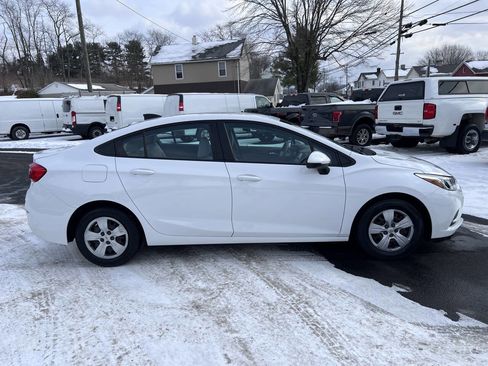 Used 2018 Chevrolet Cruze LS w/ LS Fleet Convenience Package image 4