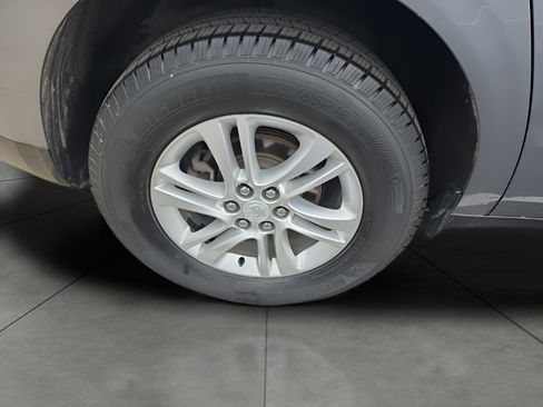 Used 2019 Buick Enclave Essence AWD/4WD image 9