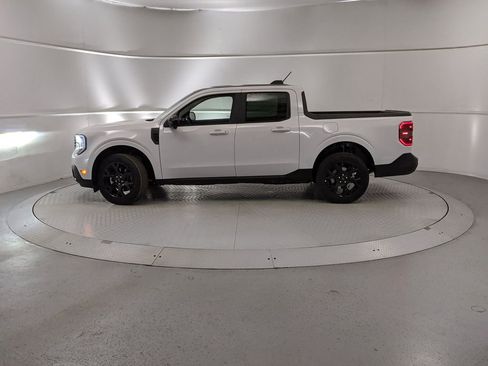 New 2026 Ford Maverick Lariat w/ Black Appearance Package image 5