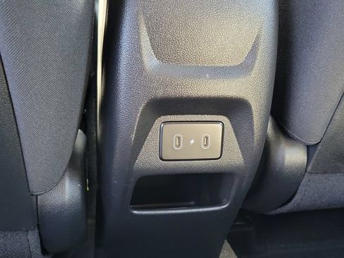 Used 2025 Hyundai Venue SEL FWD image 24
