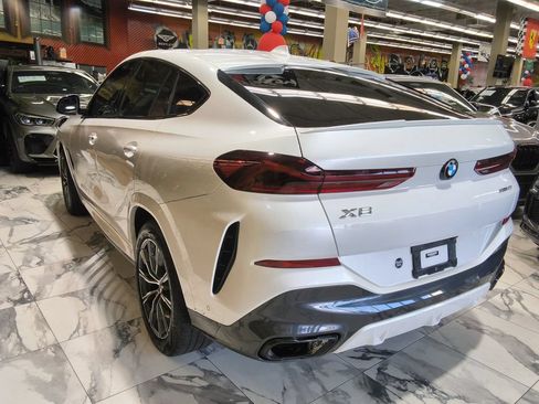 Used 2022 BMW X6 xDrive40i w/ Executive Package AWD/4WD image 9