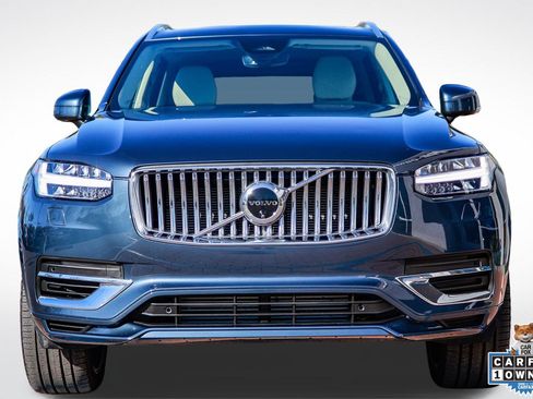 Used 2024 Volvo XC90 T8 Plus w/ Protection Package Premier image 2