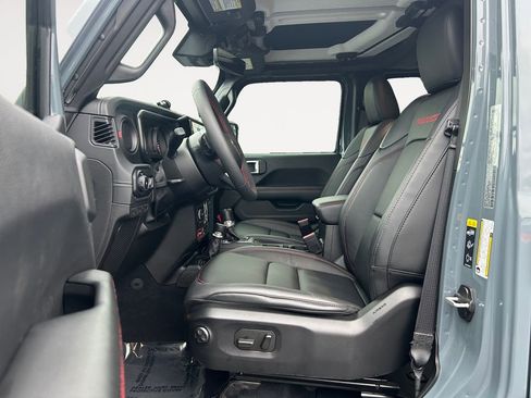 Used 2024 Jeep Wrangler Unlimited Rubicon image 15