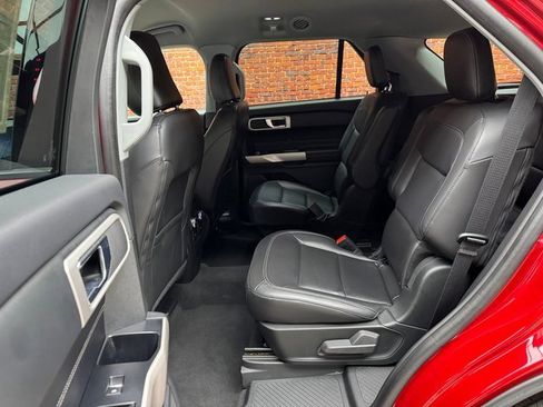 Used 2022 Ford Explorer XLT w/ Equipment Group 202A image 23