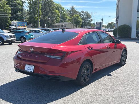 Certified 2023 Hyundai Elantra SEL FWD image 5