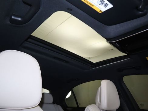 Used 2022 Mercedes-Benz C 300 4MATIC Sedan image 18