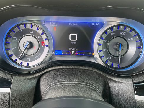 Used 2019 Chrysler 300 S image 20