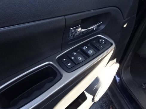 Used 2012 Jeep Liberty Limited w/ Comfort/Convenience Group image 38