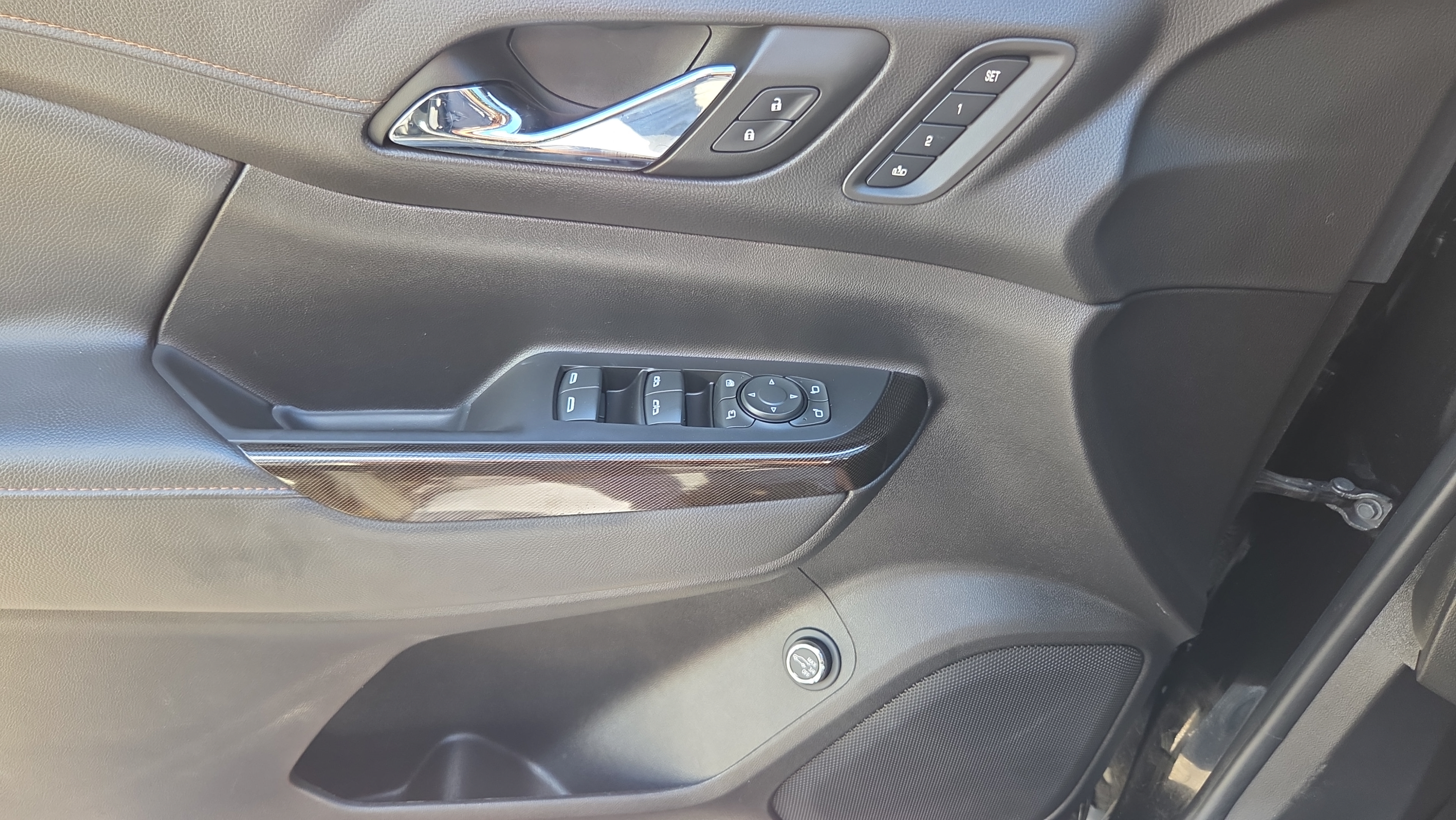 Certified 2023 GMC Acadia AT4 w/ Technology Package AWD/4WD image 29
