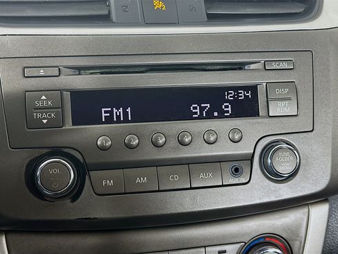 Used 2014 Nissan Sentra SV FWD image 19