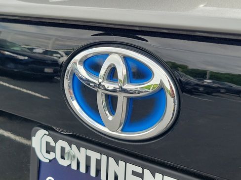 Used 2022 Toyota RAV4 Limited AWD/4WD image 7