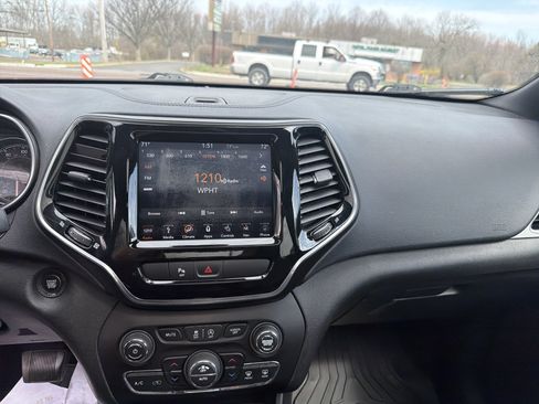 Used 2019 Jeep Cherokee High Altitude AWD/4WD image 26