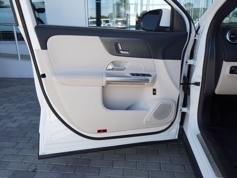 Certified 2025 Mercedes-Benz GLA 250 image 16