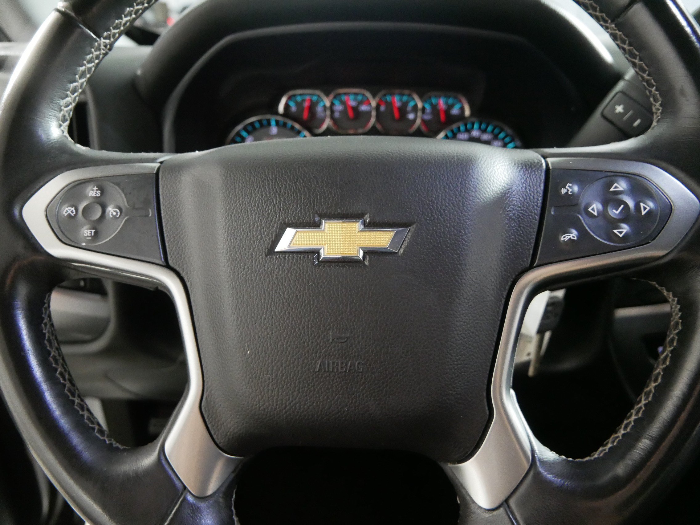 Used 2017 Chevrolet Silverado 1500 LT w/ All Star Edition AWD/4WD image 25