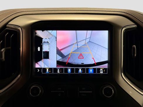 Used 2021 Chevrolet Silverado 2500 LTZ w/ LTZ Premium Package image 14