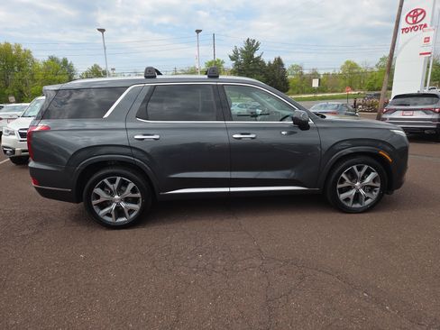 Used 2021 Hyundai Palisade Limited w/ Cargo Package AWD/4WD image 2