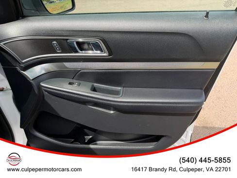 Used 2018 Ford Explorer XLT w/ Equipment Group 202A image 19