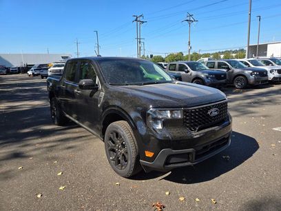 New 2025 Ford Maverick XLT w/ Black Appearance Package