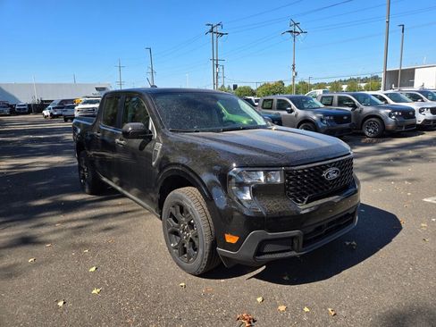 New 2025 Ford Maverick XLT w/ Black Appearance Package image 3