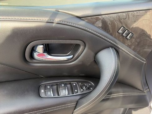 Used 2024 INFINITI QX80 Luxe image 15