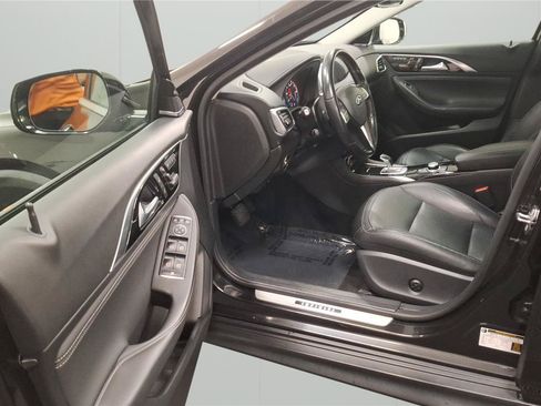 Used 2018 INFINITI QX30 AWD w/ Cargo Package image 23