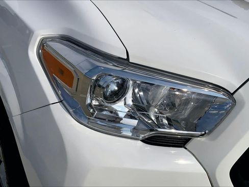 Used 2023 Toyota Tacoma SR w/ SR Convenience Package RWD image 23
