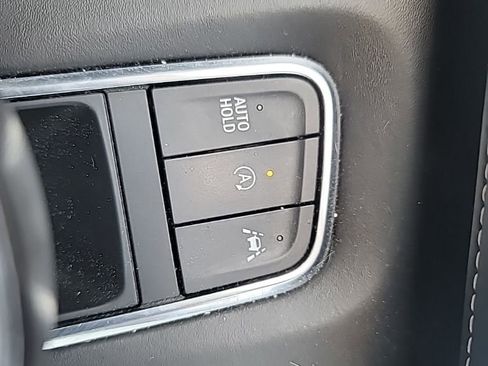 Used 2021 Cadillac Escalade Sport Platinum w/ LPO, ONYX Package image 21