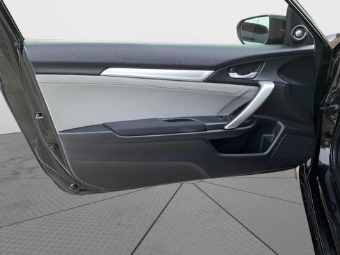 Used 2018 Honda Civic EX-T image 11