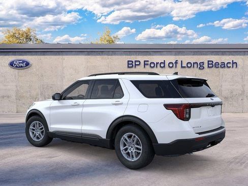 New 2026 Ford Explorer Active RWD image 4