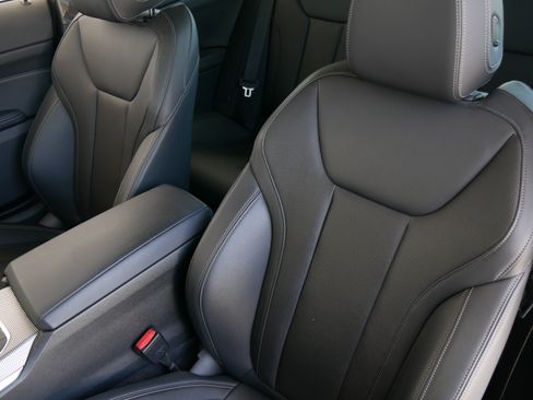 Used 2022 BMW 430i Coupe w/ M Sport Package RWD image 12