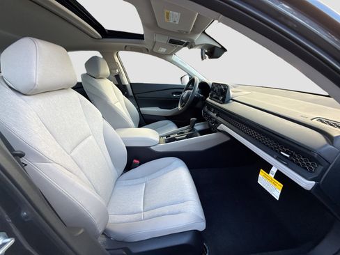 New 2025 Honda Accord SE image 22