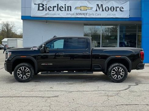 Used 2021 GMC Sierra 2500 AT4 w/ AT4 Premium Plus Package AWD/4WD image 2