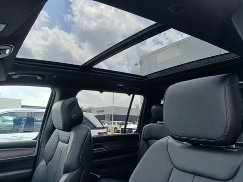 New 2026 Jeep Grand Wagoneer Limited AWD/4WD image 27